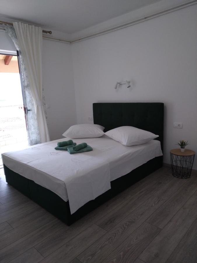 Apartment Seaview Jelsa Racic エクステリア 写真